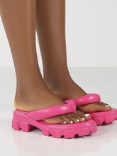 Chanclas de colores caramelo